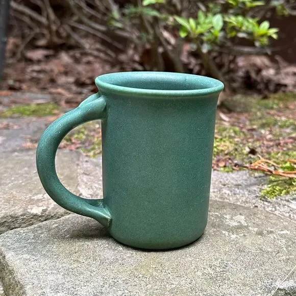 Bennington Potters Vermont Green Bear Silhouette Mug - Picture 3 of 8